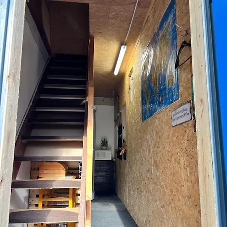 Guenstige Und Einfache Unterkunft Mit Terasse Apartmán